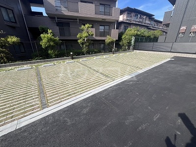 15/18 駐車場
