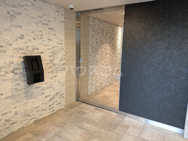 13/25 エントランス