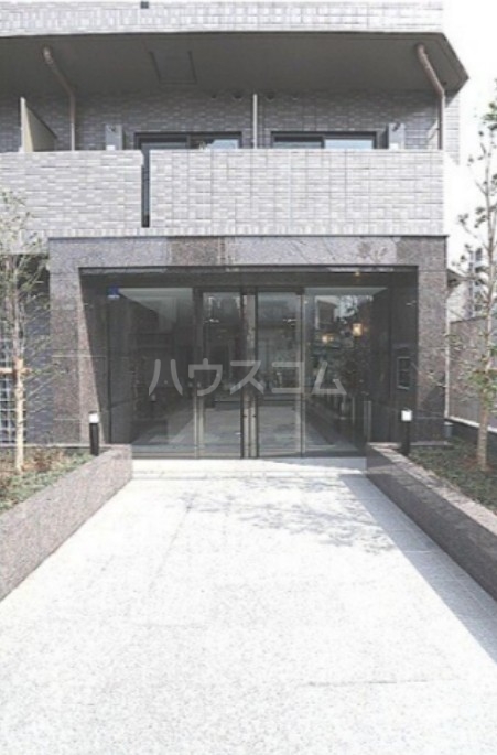 17/23 エントランス