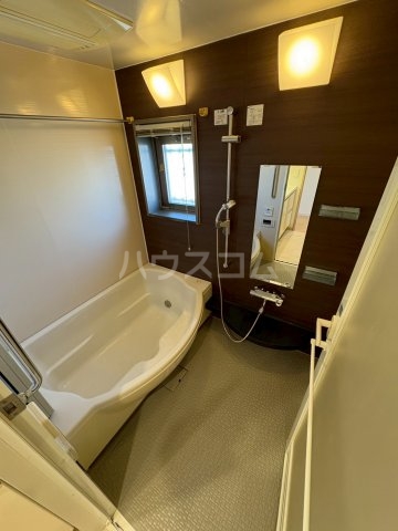 13/30 浴室
