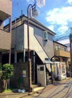 18/20 エントランス