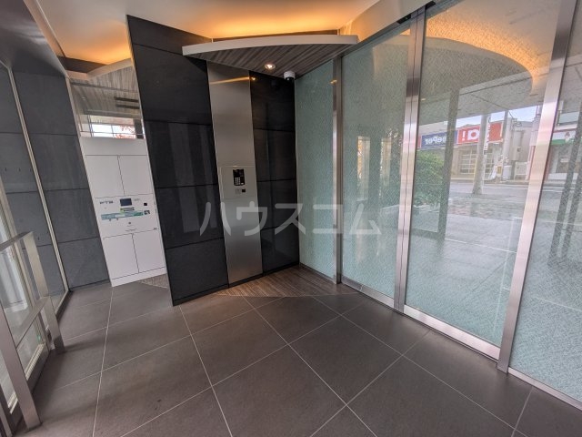 2/3 エントランス