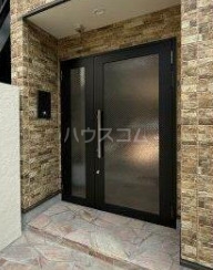 17/23 エントランス