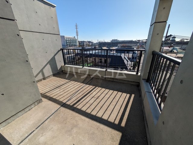 19/30 バルコニー