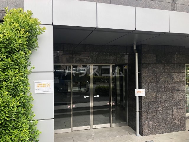 25/29 エントランス