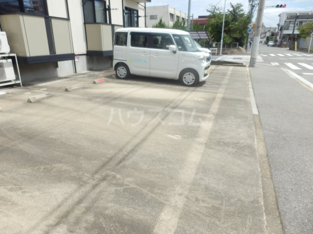 3/6 駐車場