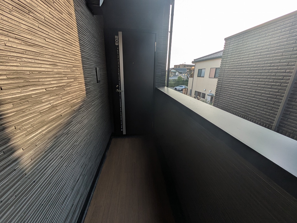 17/28 エントランス