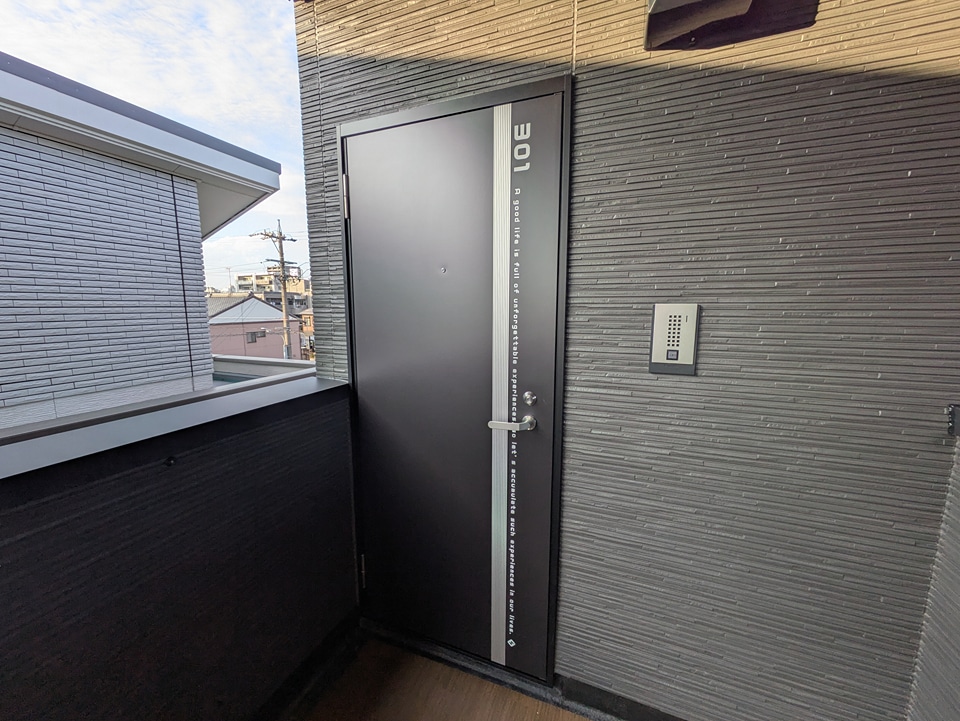 17/28 エントランス