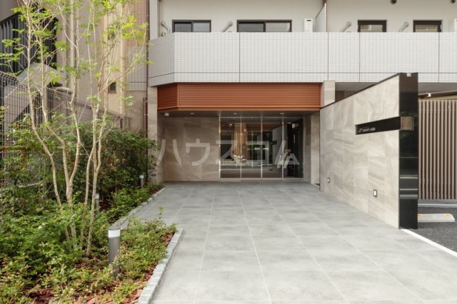 17/28 エントランス