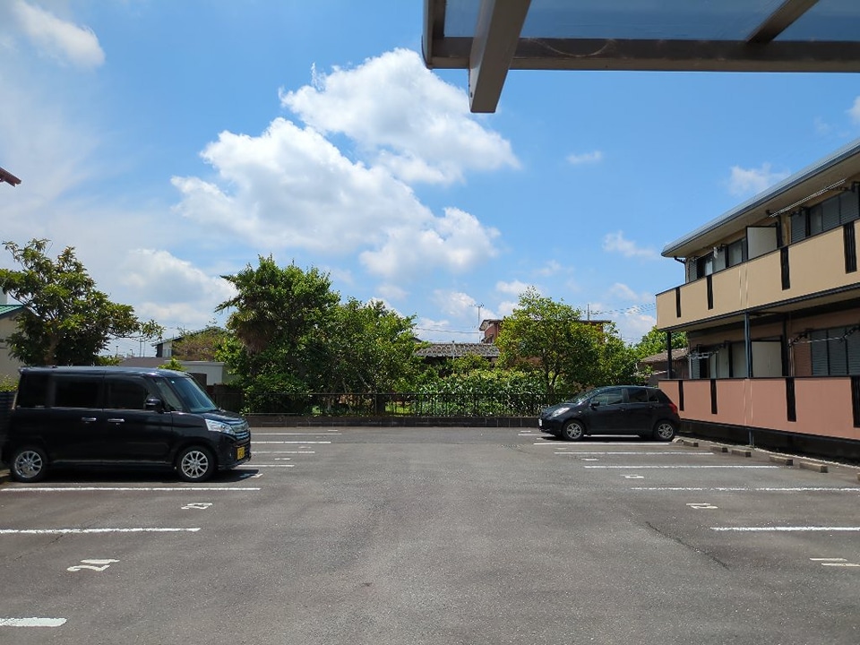 25/26 駐車場