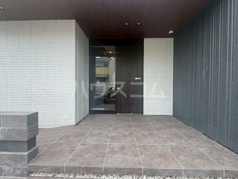 19/22 エントランス