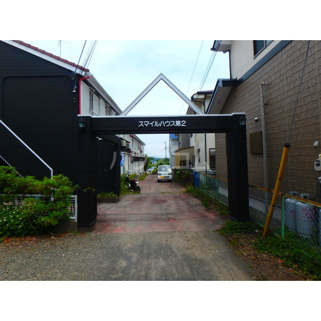 25/27 エントランス