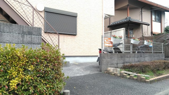 28/30 エントランス