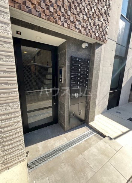 14/16 エントランス