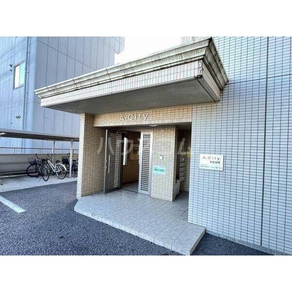 17/25 エントランス