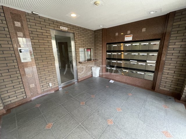 3/8 エントランス