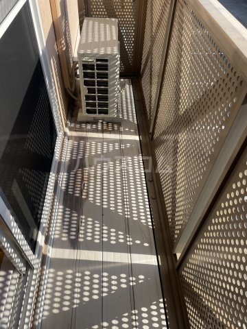 18/28 バルコニー