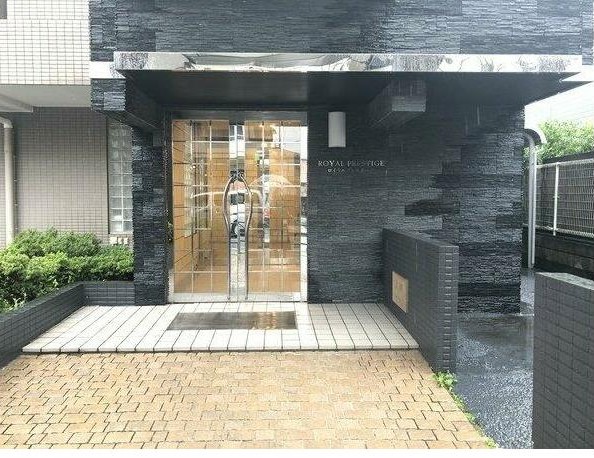 13/17 エントランス