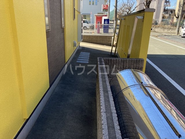 18/28 エントランス