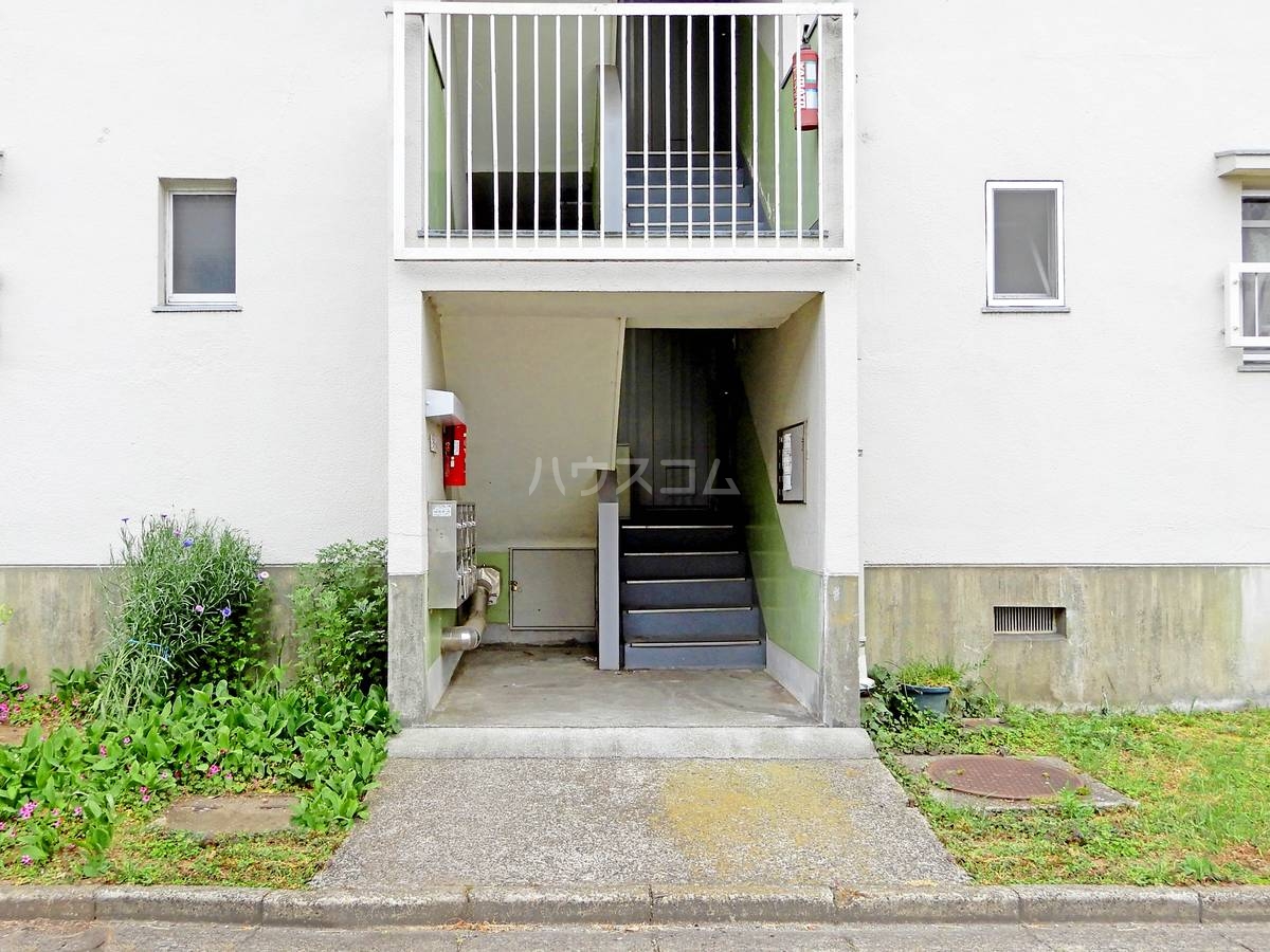 15/19 エントランス