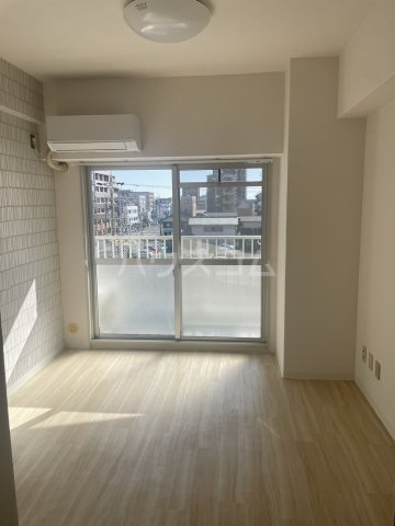 2/30 リビング/ダイニング