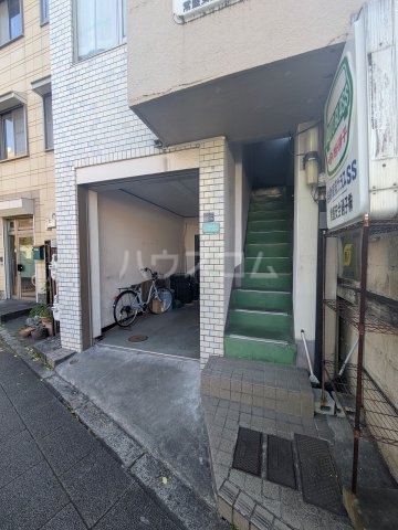 20/29 エントランス