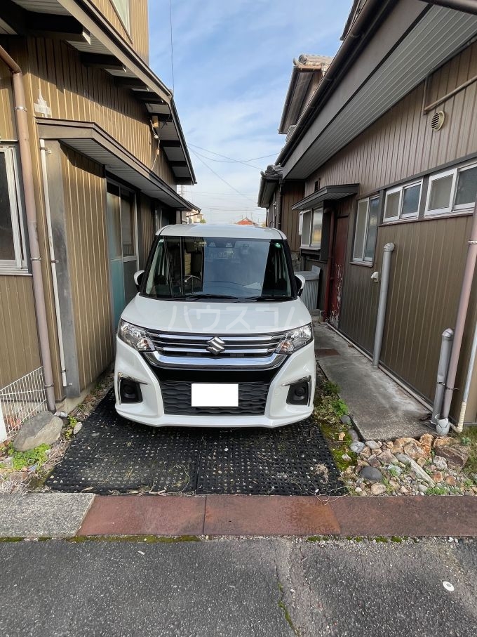 2/7 駐車場