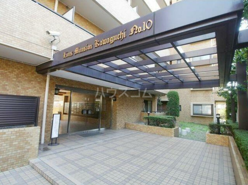 15/15 エントランス