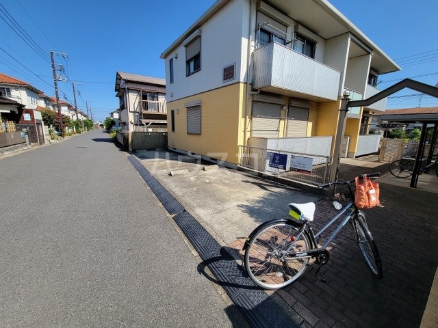 27/30 駐車場