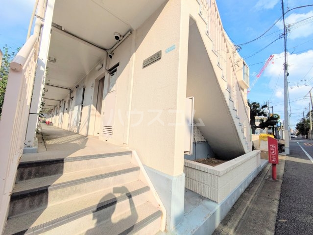 20/27 エントランス