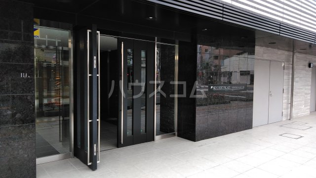 26/30 エントランス