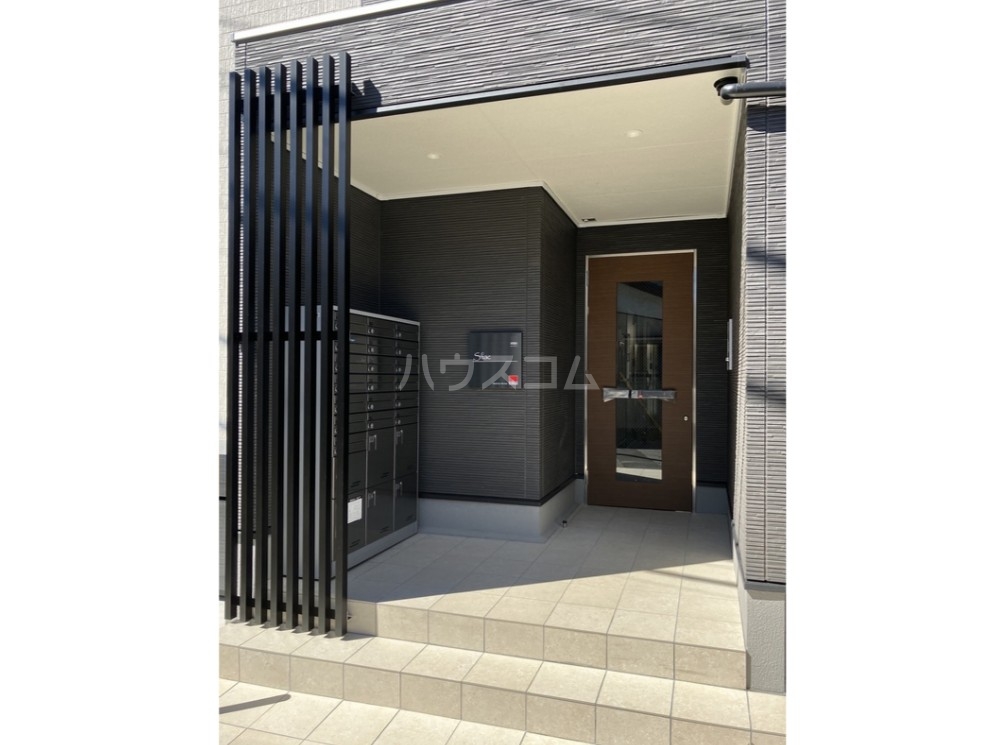 22/24 エントランス