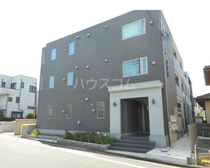 2/2 エントランス