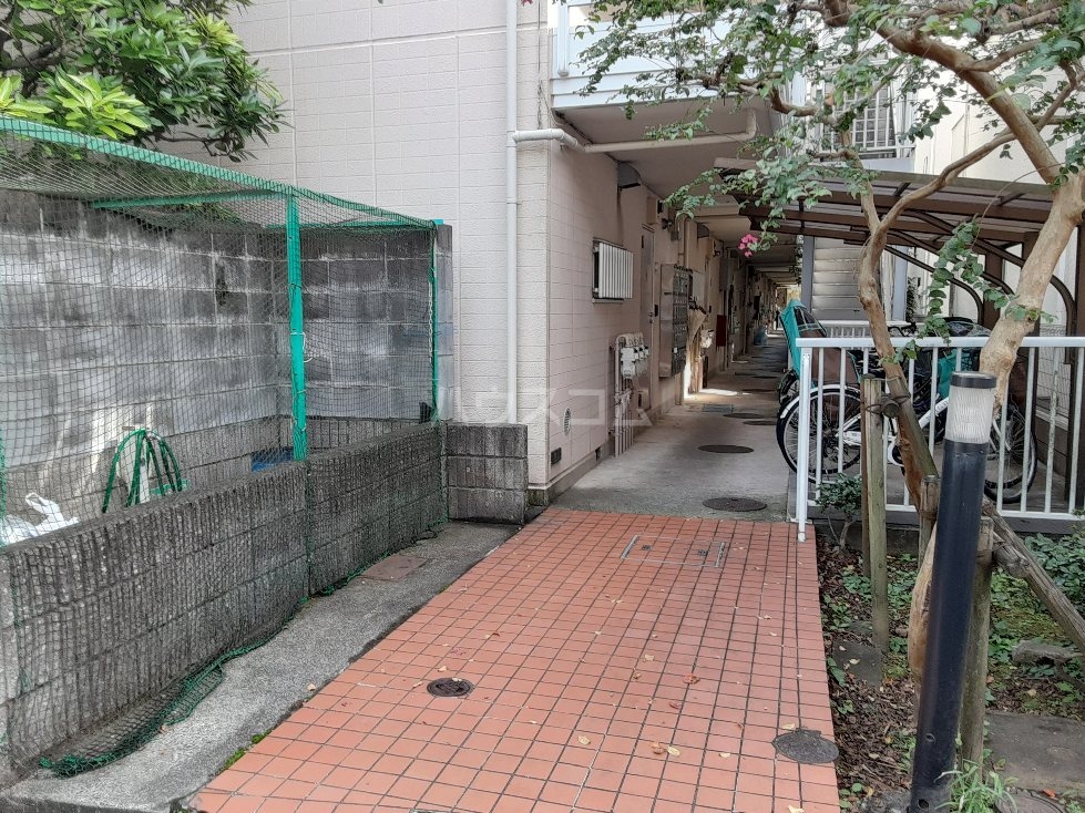 21/25 エントランス