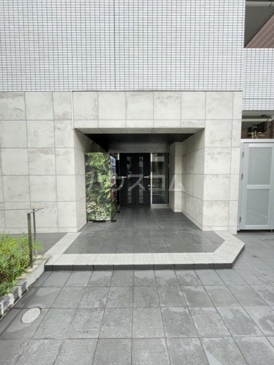 2/4 エントランス