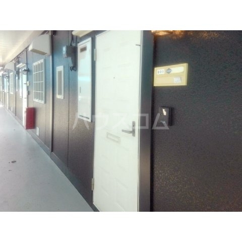 24/30 エントランス