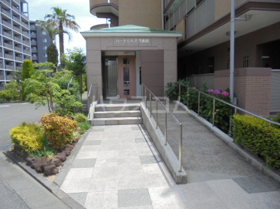 2/2 エントランス