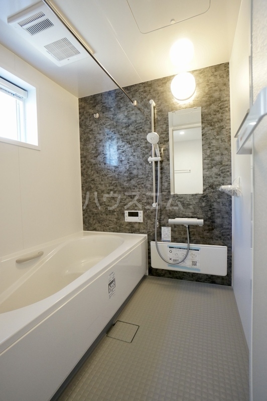 14/23 浴室