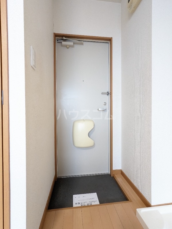 13/23 エントランス