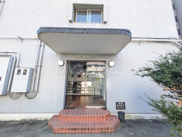 26/30 エントランス