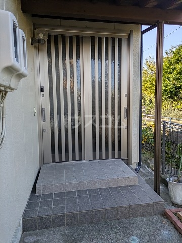 28/29 エントランス