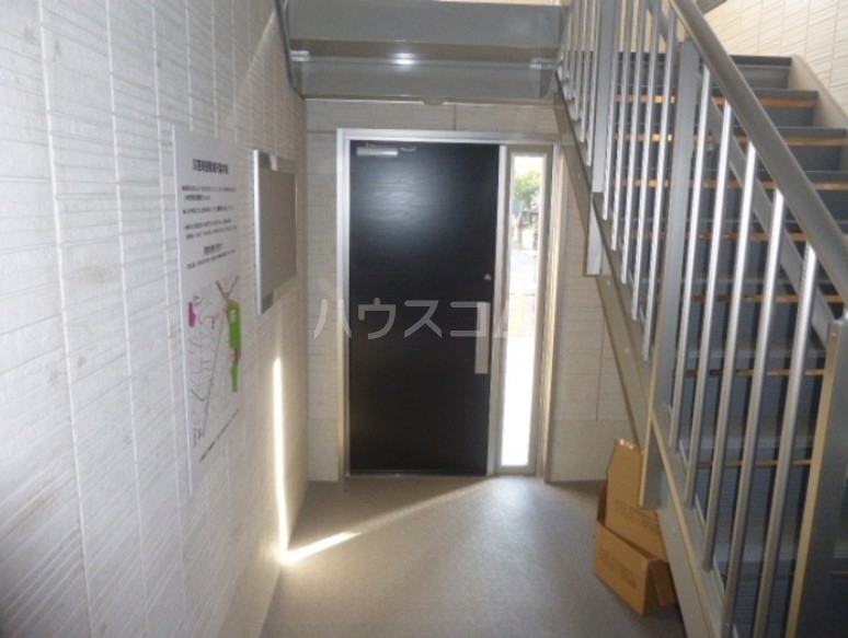 14/18 エントランス