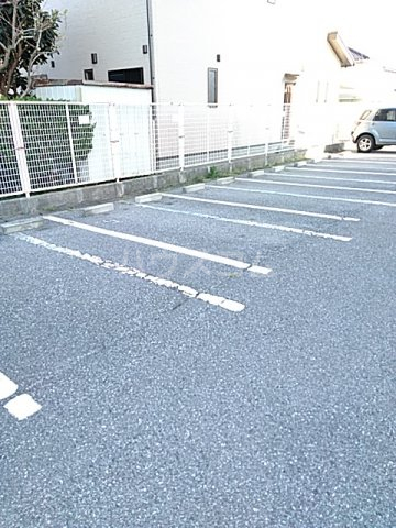 21/28 駐車場