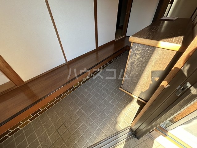 14/30 玄関