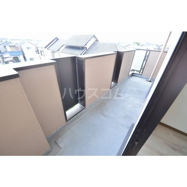 16/17 バルコニー