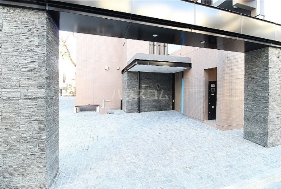 1/10 エントランス