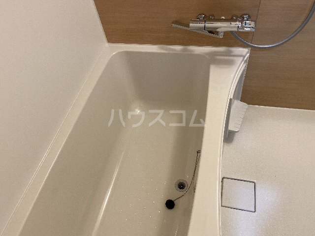 13/28 浴室