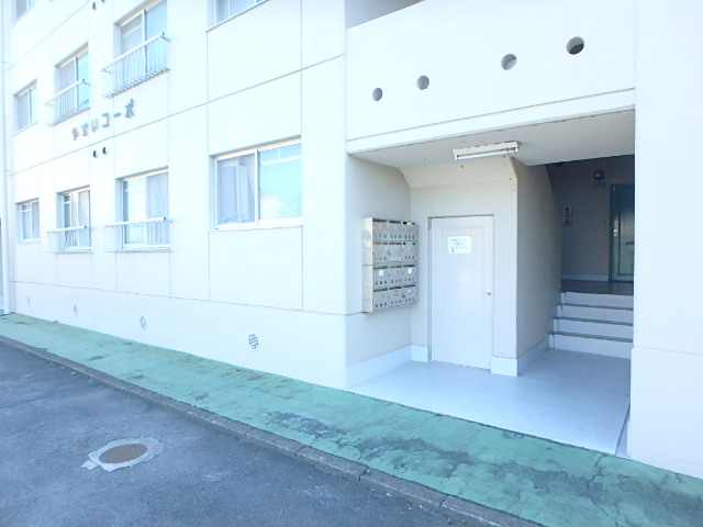 21/30 エントランス