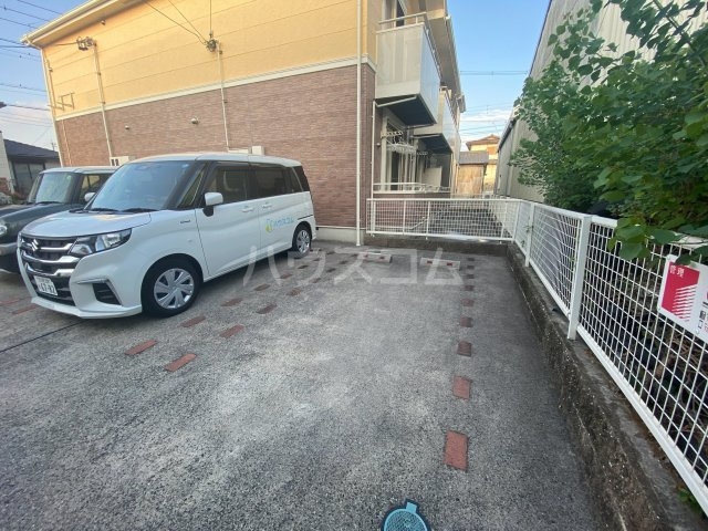 22/30 駐車場