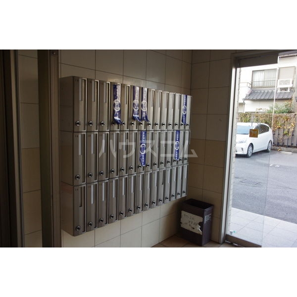 20/28 エントランス